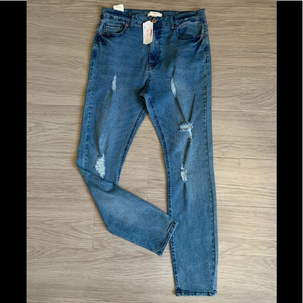 High Rise Distressed Jeans - Picture 2 of 9